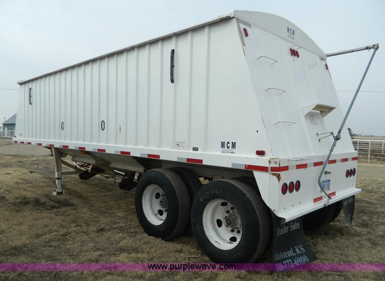 image for item D6142 2005 MCM SG7R grain trailer