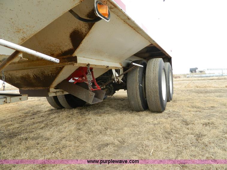 image for item D6142 2005 MCM SG7R grain trailer