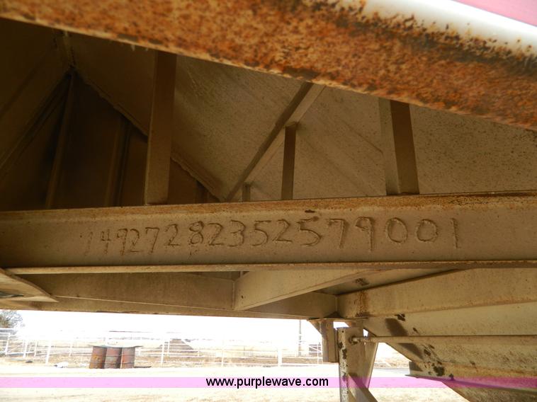 image for item D6142 2005 MCM SG7R grain trailer