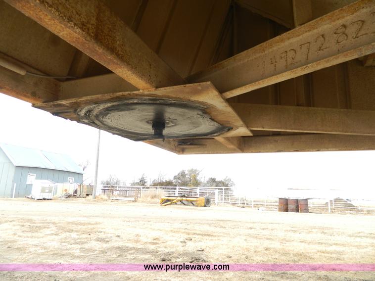 image for item D6142 2005 MCM SG7R grain trailer