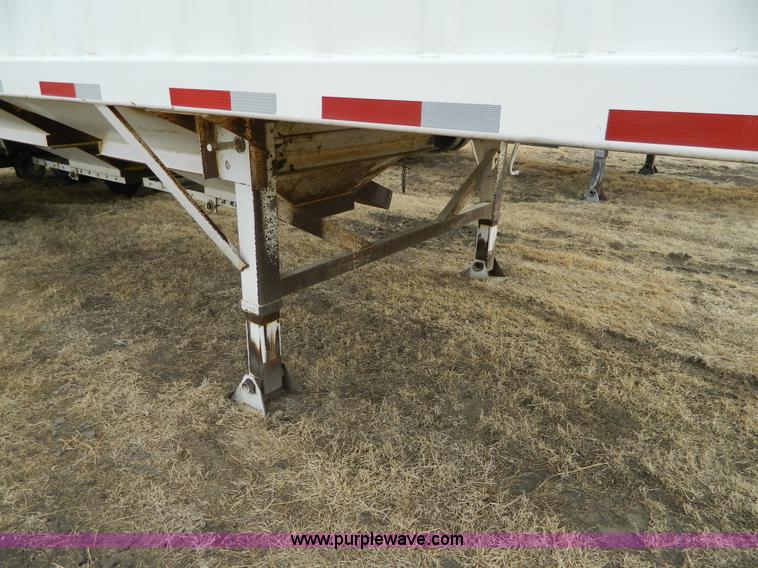image for item D6142 2005 MCM SG7R grain trailer