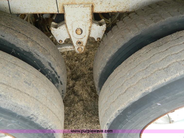 image for item D6142 2005 MCM SG7R grain trailer