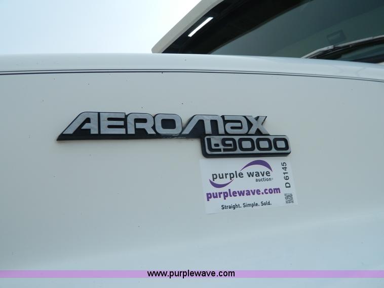 image for item D6145 1994 Ford L9000 grain truck