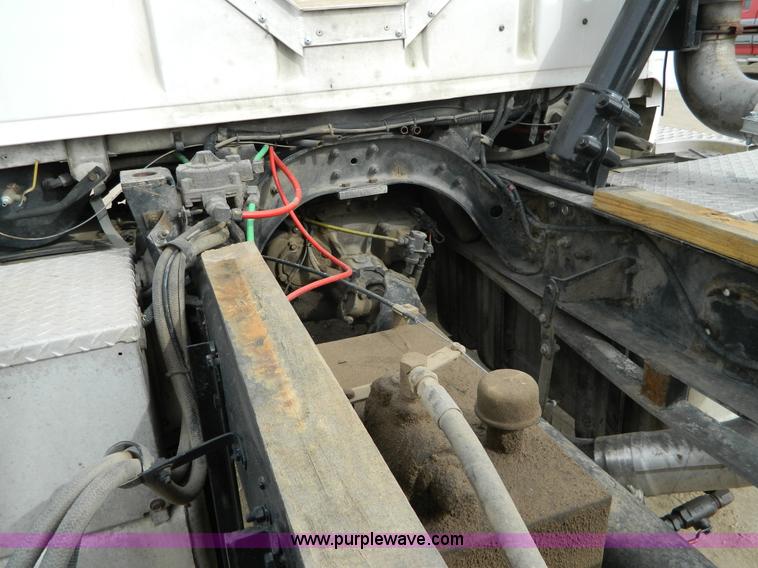 image for item D6145 1994 Ford L9000 grain truck