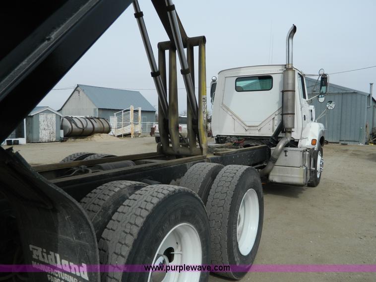 image for item D6145 1994 Ford L9000 grain truck