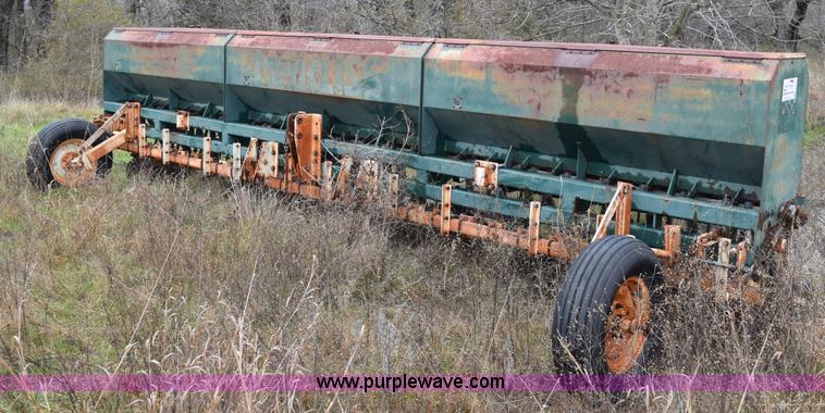 image for item E6234 Marliss grain drill