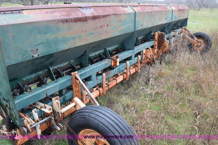 image for item E6234 Marliss grain drill