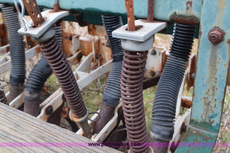 image for item E6234 Marliss grain drill