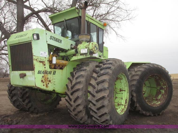 image for item G9770 1975 Steiger Bearcat II ST225 4WD tractor