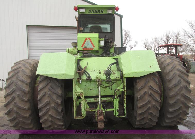 image for item G9770 1975 Steiger Bearcat II ST225 4WD tractor