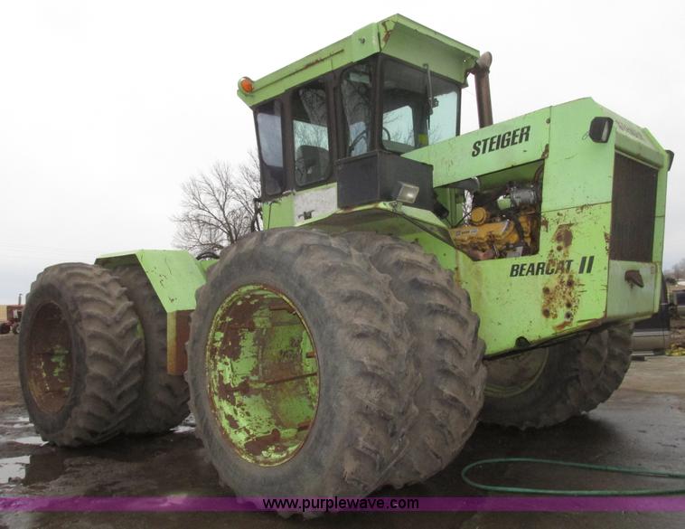 image for item G9770 1975 Steiger Bearcat II ST225 4WD tractor