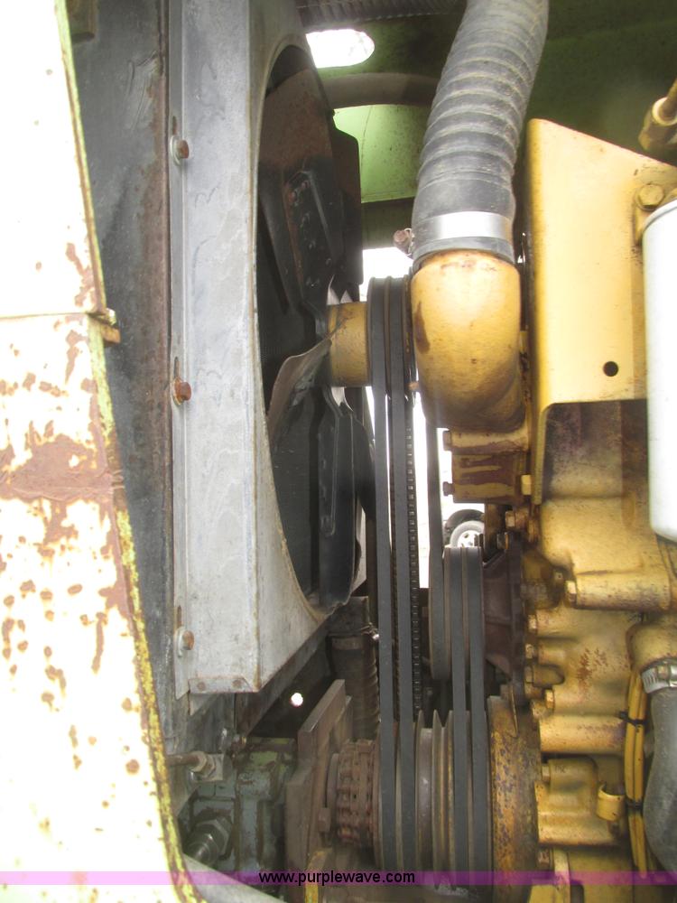 image for item G9770 1975 Steiger Bearcat II ST225 4WD tractor