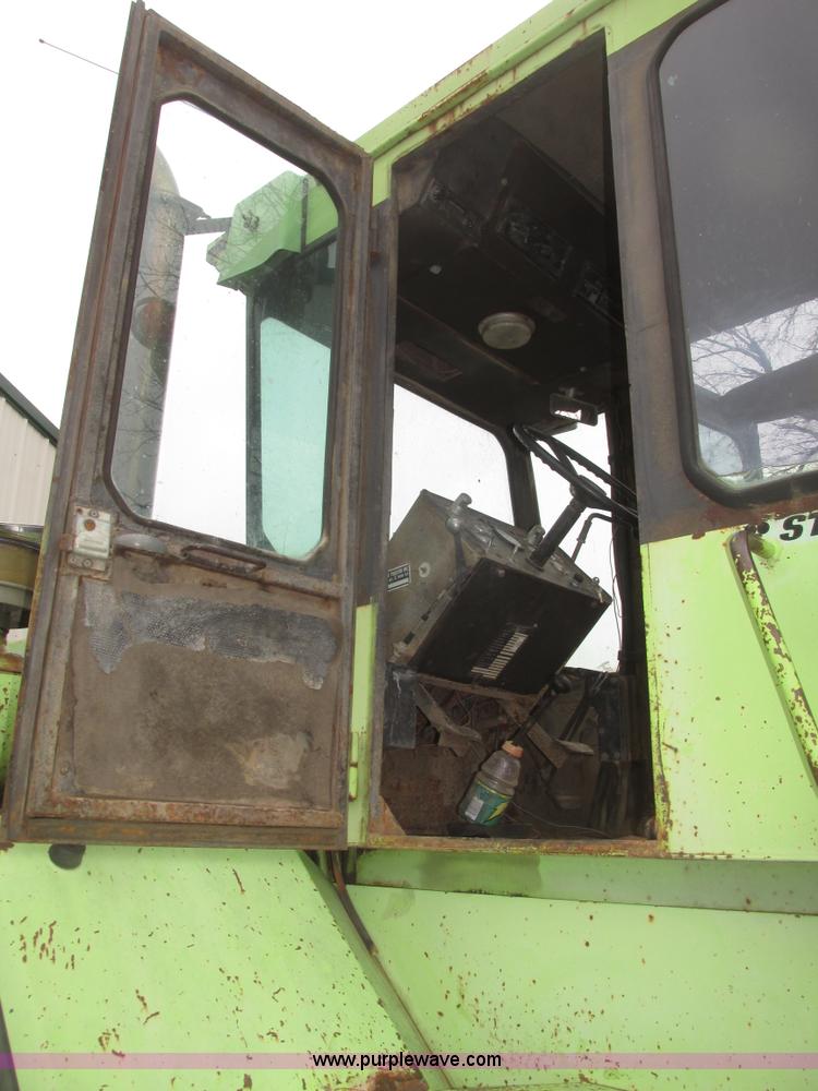 image for item G9770 1975 Steiger Bearcat II ST225 4WD tractor