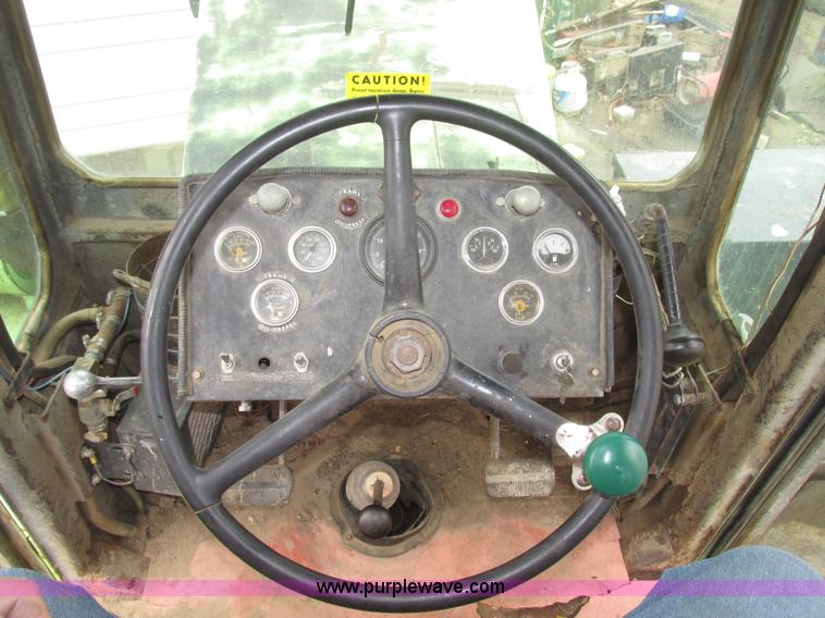 image for item G9770 1975 Steiger Bearcat II ST225 4WD tractor