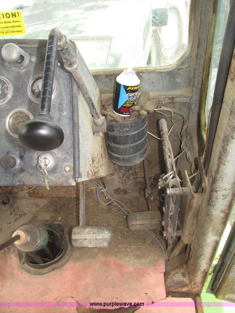 image for item G9770 1975 Steiger Bearcat II ST225 4WD tractor