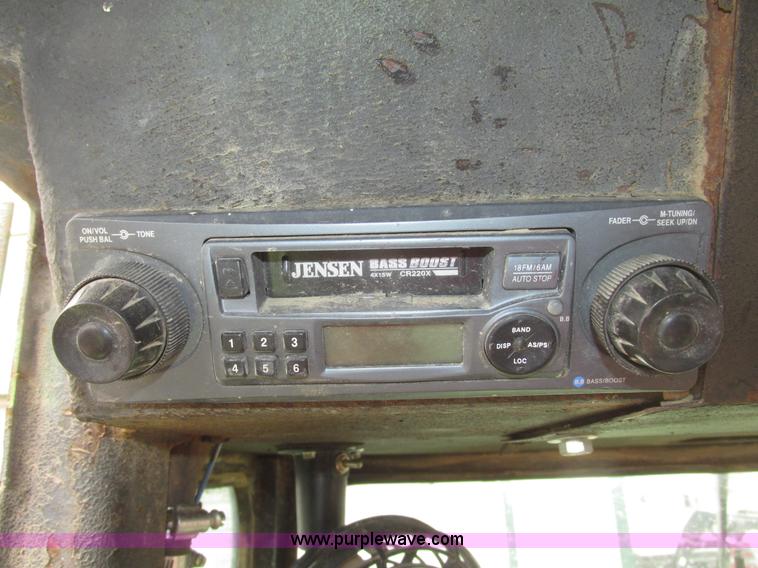 image for item G9770 1975 Steiger Bearcat II ST225 4WD tractor