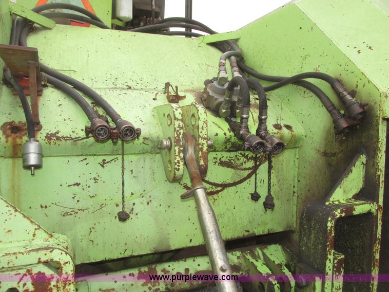 image for item G9770 1975 Steiger Bearcat II ST225 4WD tractor