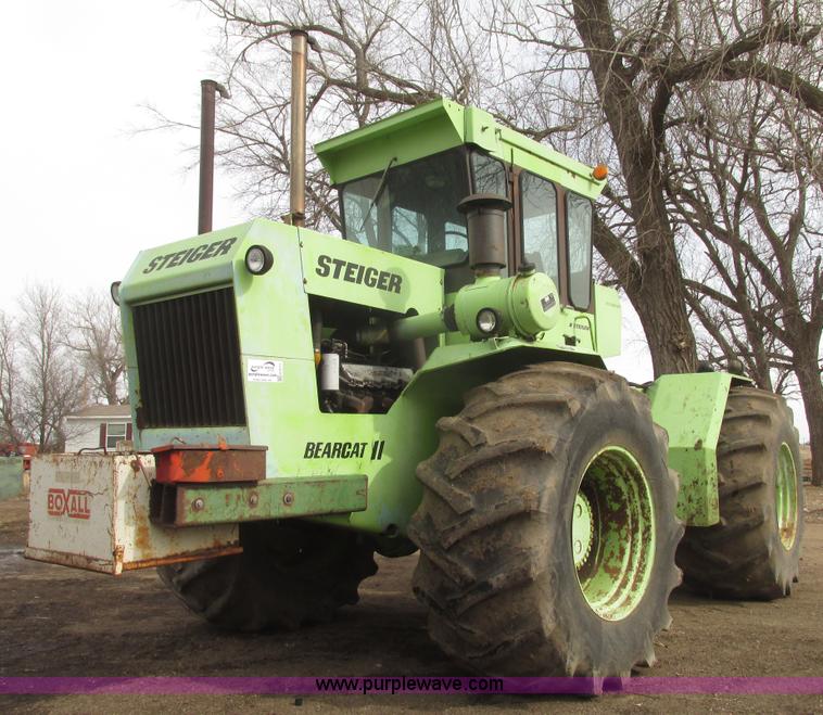 image for item G9771 1974 Steiger Bearcat II ST225 4WD tractor