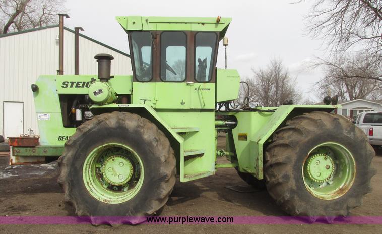 image for item G9771 1974 Steiger Bearcat II ST225 4WD tractor