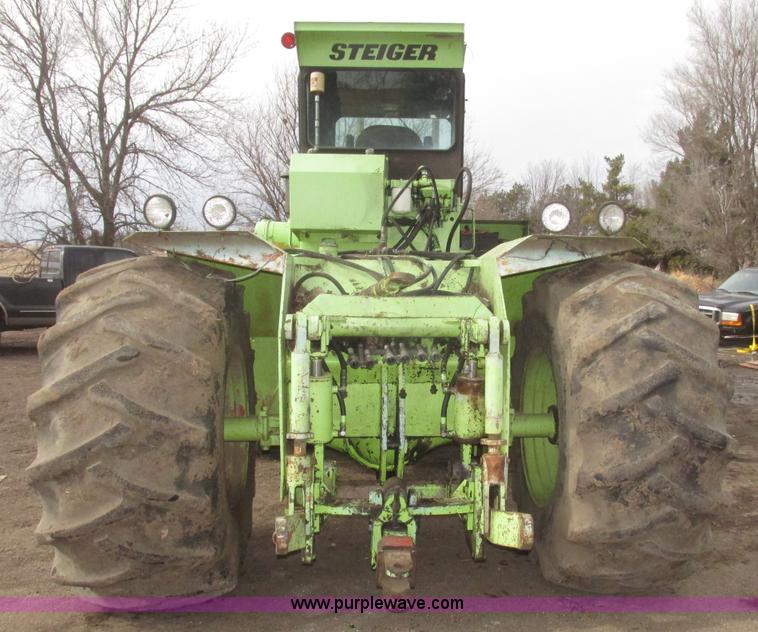 image for item G9771 1974 Steiger Bearcat II ST225 4WD tractor