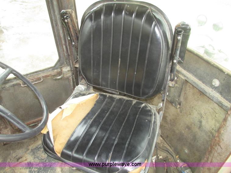 image for item G9771 1974 Steiger Bearcat II ST225 4WD tractor