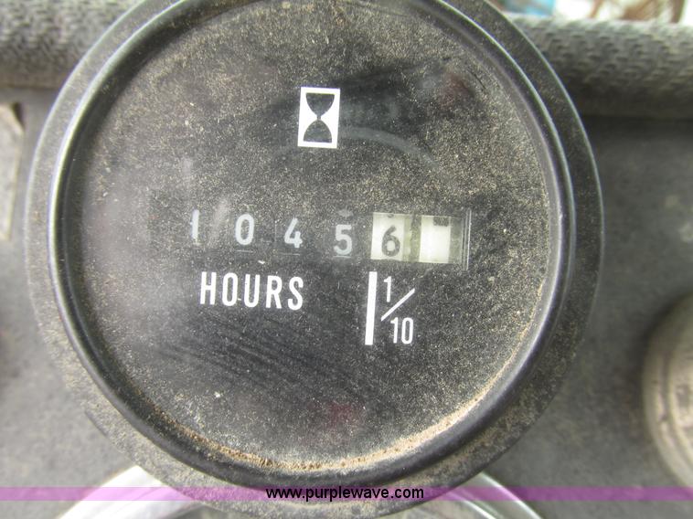 image for item G9771 1974 Steiger Bearcat II ST225 4WD tractor