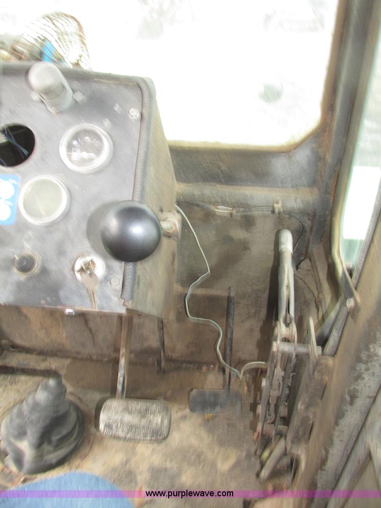 image for item G9771 1974 Steiger Bearcat II ST225 4WD tractor