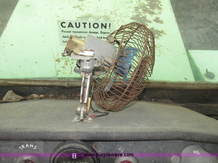 image for item G9771 1974 Steiger Bearcat II ST225 4WD tractor