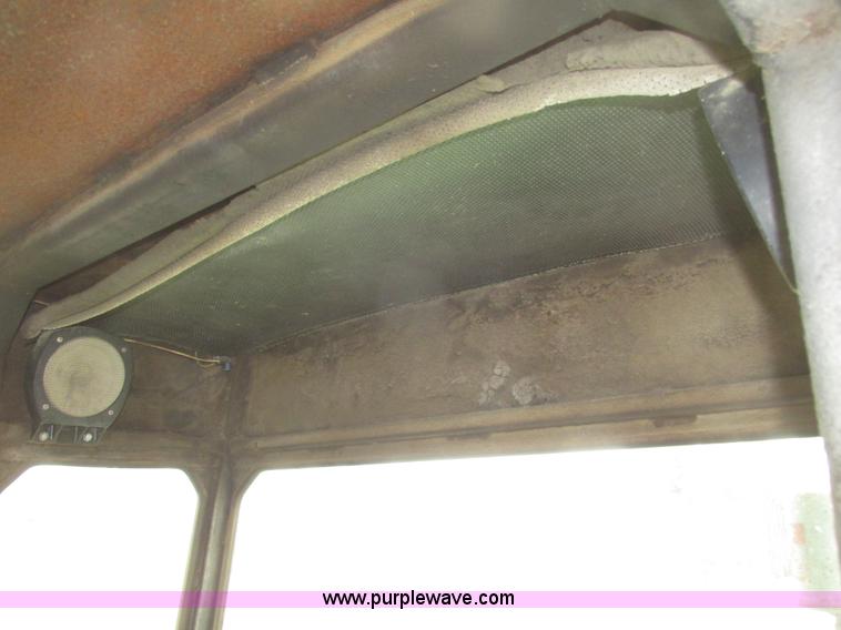 image for item G9771 1974 Steiger Bearcat II ST225 4WD tractor