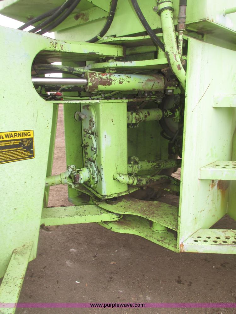 image for item G9771 1974 Steiger Bearcat II ST225 4WD tractor