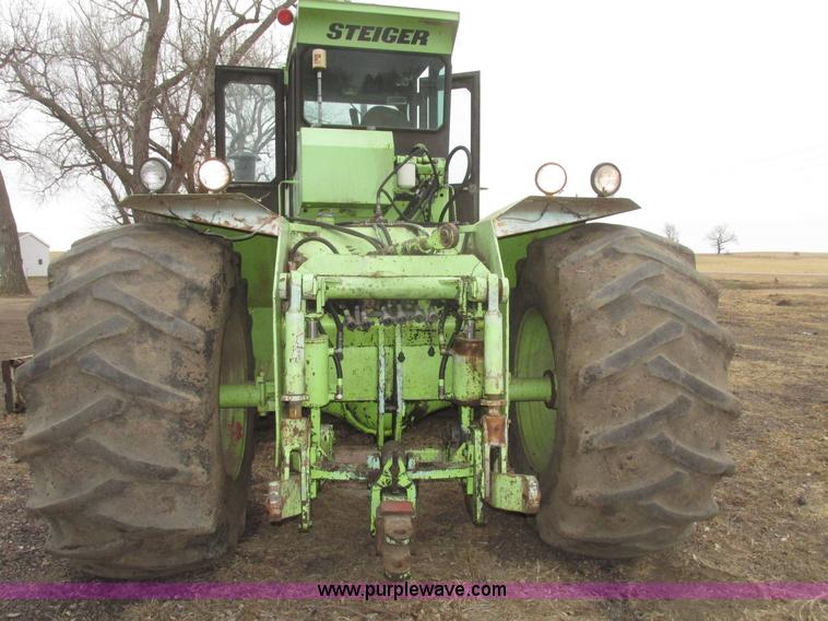 image for item G9771 1974 Steiger Bearcat II ST225 4WD tractor