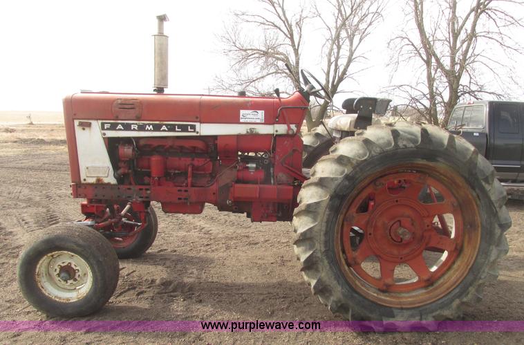 image for item G9772 1966 Farmall 656 tractor