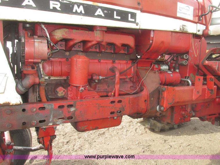 image for item G9772 1966 Farmall 656 tractor