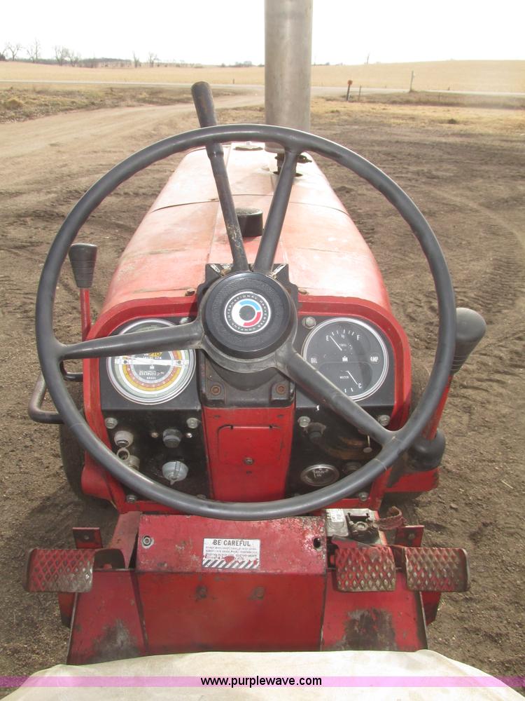 image for item G9772 1966 Farmall 656 tractor