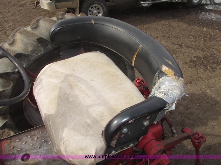 image for item G9772 1966 Farmall 656 tractor