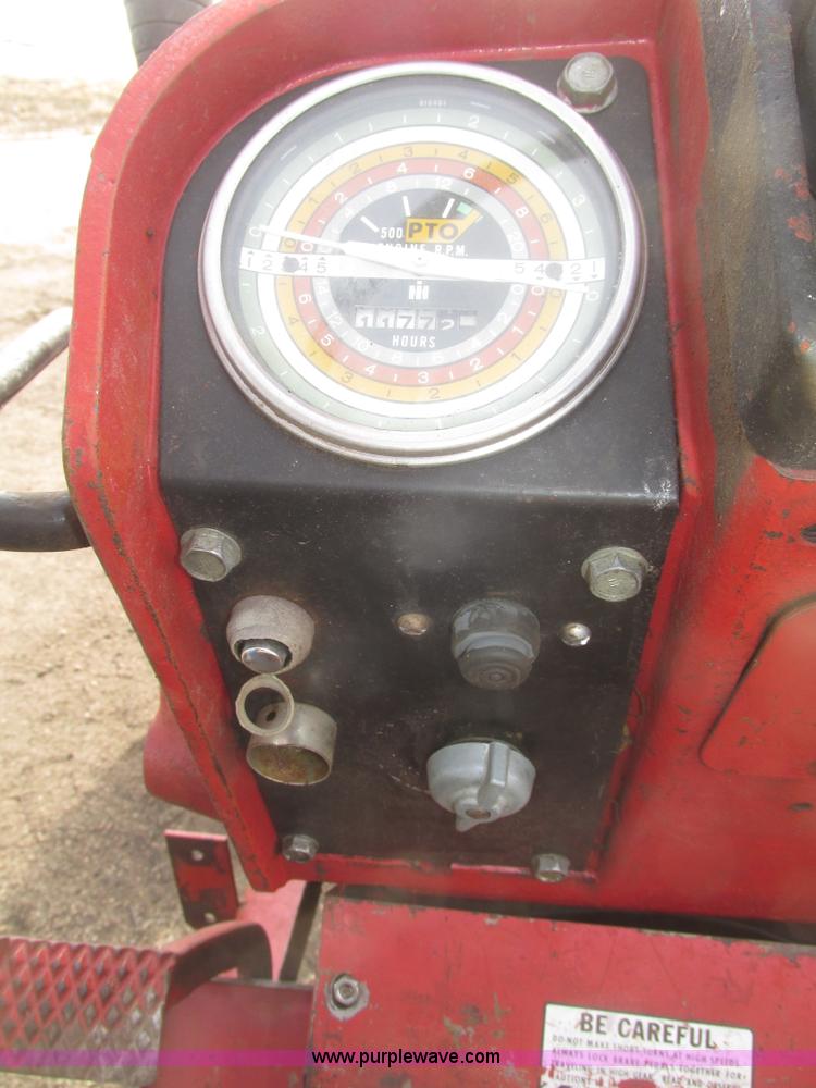 image for item G9772 1966 Farmall 656 tractor