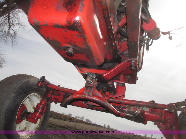 image for item G9772 1966 Farmall 656 tractor