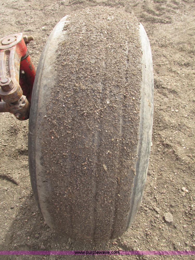 image for item G9772 1966 Farmall 656 tractor