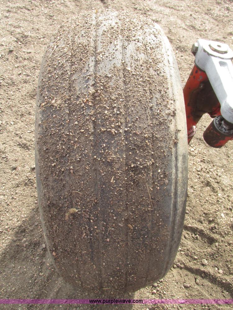 image for item G9772 1966 Farmall 656 tractor