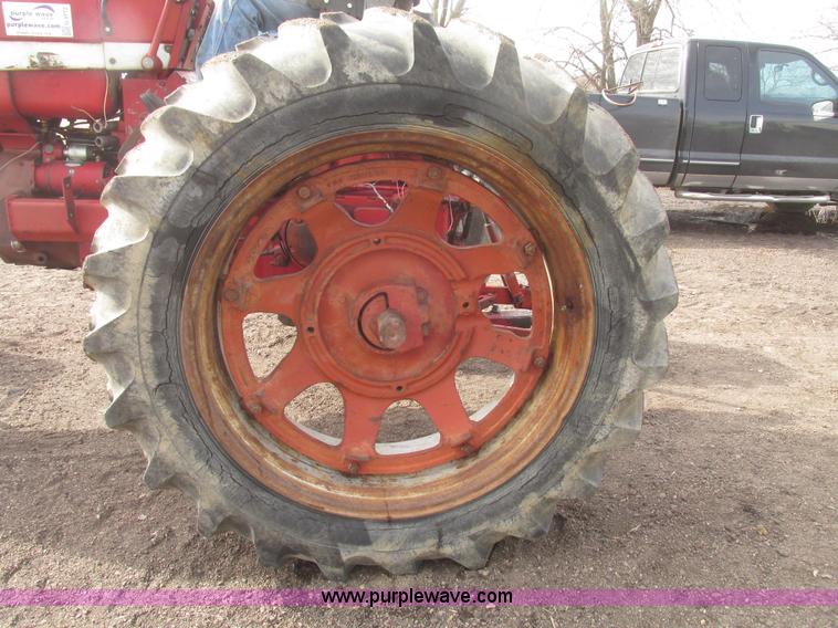 image for item G9772 1966 Farmall 656 tractor