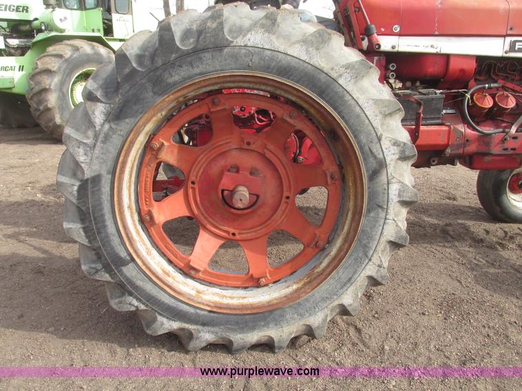 image for item G9772 1966 Farmall 656 tractor