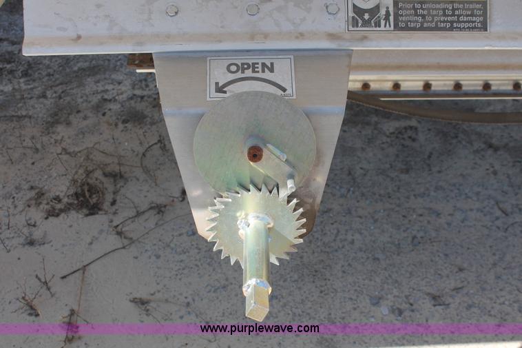 image for item H5924 2007 Wilson DWH550 Pace Setter double hopper bottom grain trailer