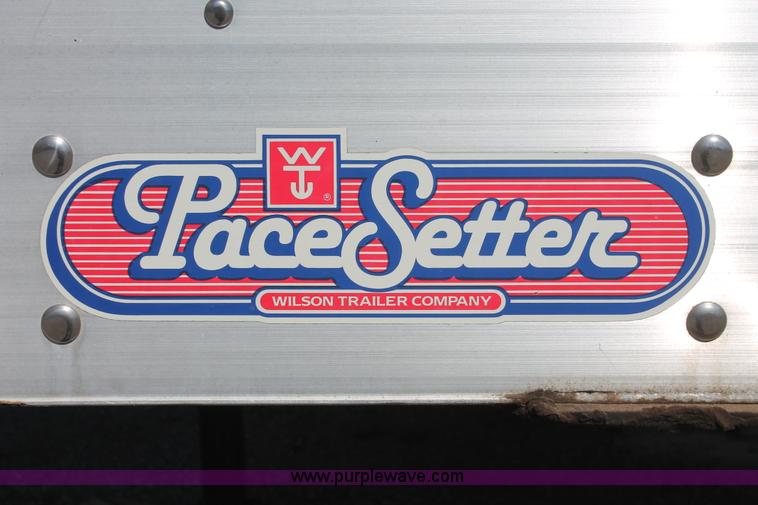 image for item H5924 2007 Wilson DWH550 Pace Setter double hopper bottom grain trailer