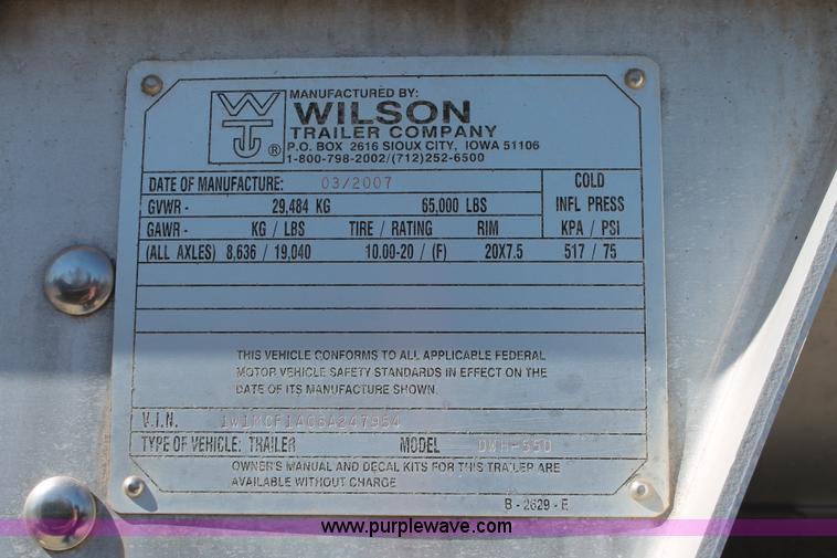 image for item H5924 2007 Wilson DWH550 Pace Setter double hopper bottom grain trailer