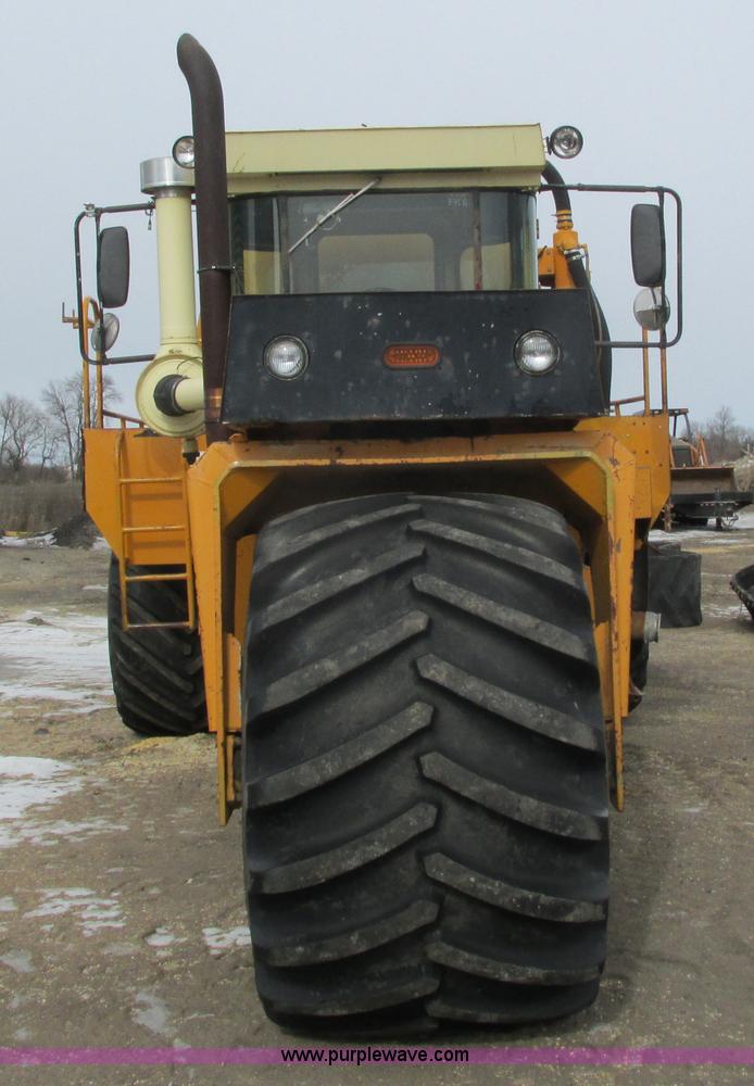 image for item I3782 1985 Ag-Chem TerraGator 2505 self-propelled applicator