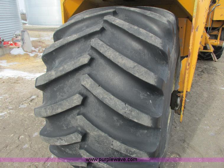 image for item I3782 1985 Ag-Chem TerraGator 2505 self-propelled applicator