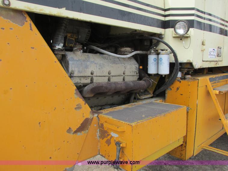 image for item I3782 1985 Ag-Chem TerraGator 2505 self-propelled applicator