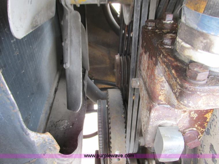 image for item I3782 1985 Ag-Chem TerraGator 2505 self-propelled applicator