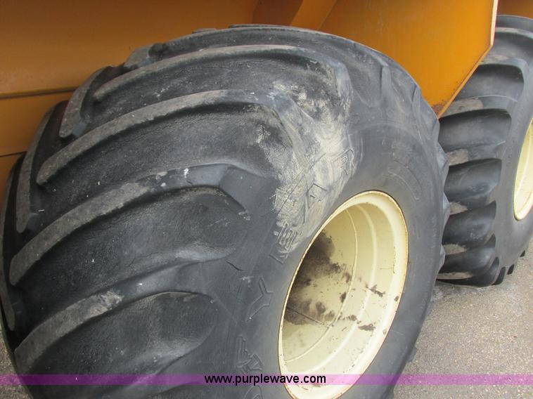 image for item I3782 1985 Ag-Chem TerraGator 2505 self-propelled applicator