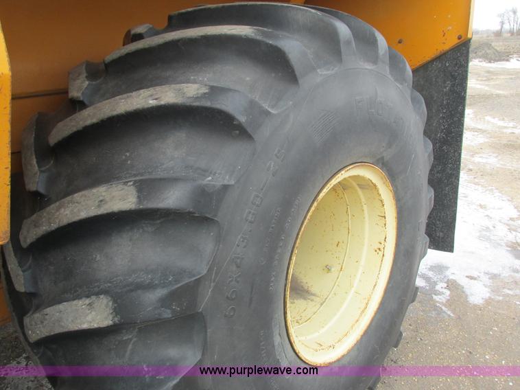 image for item I3782 1985 Ag-Chem TerraGator 2505 self-propelled applicator